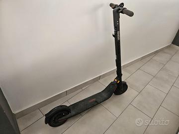 monopattino segway ninebot e25e
