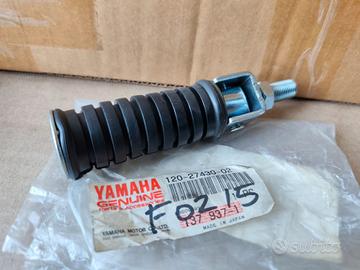 PEDALINA POSTERIORE ORIGINALE YAMAHA COMPLETA NUOV