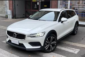 Volvo V60 Core 2.0 B4 MHEV #8691