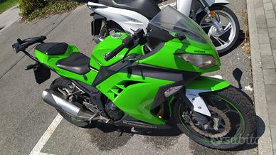 Kawasaki Ninja 300 abs - 2015