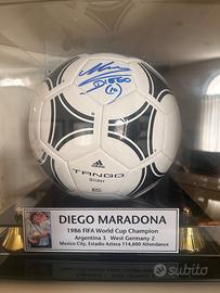 Tango ball firmato da Diego Armando Maradona