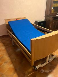 Letto ortopedico elettrico con sponde