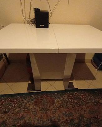 Tavolo allungabile bianco di design