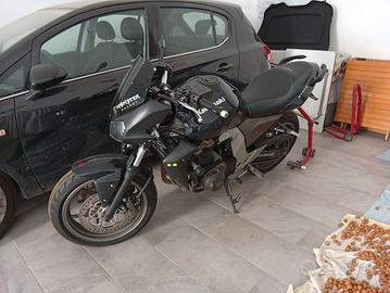 Kawasaki z750s