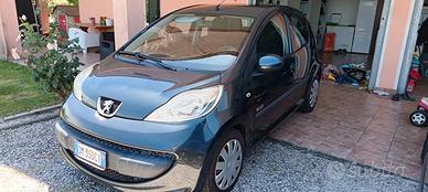 PEUGEOT 107 CAMBIO AUTOMATICO