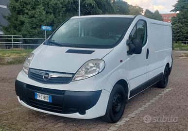 opel vivaro 2.0 cdti 84 kw 114 cv 187.000km euro5b