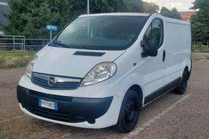 opel vivaro 2.0 cdti 84 kw 114 cv 187.000km euro5b