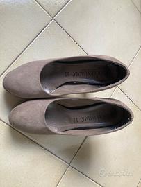 Set di due paia di scarpe a 10 €