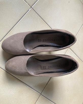Set di due paia di scarpe a 10 €