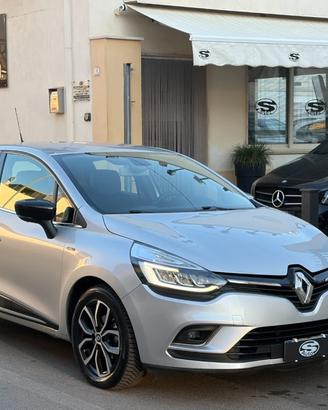 RENAULT Clio 1.5dCi 75CV Moschino Life
