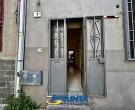 Adiacenze via Plebiscito casa singola 2 vani