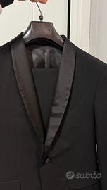 Vestito elegante uomo