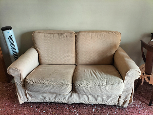2 Divani letto a due posti