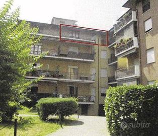 Immobile in asta di 103 m² con 3 locali e box auto