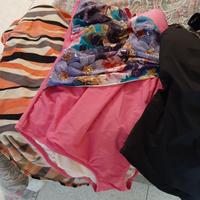 4 costi mare di cui 1 bikini