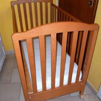 LETTINO bimbi in Legno in BUONO STATO E 50,00