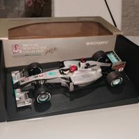 Minichamps 1/18 Petronas Schumacher Showcar 2010 