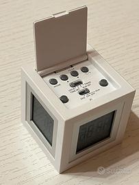 Orologio sveglia digitale cubo