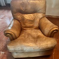 Poltrone in pelle datate ma comodissime