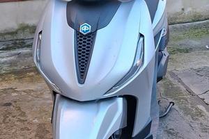 BeverlyS 400