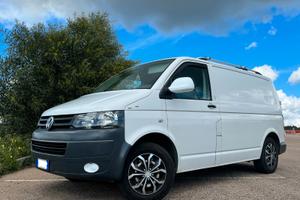 Volkswagen Transporter T5 - Camperizzato