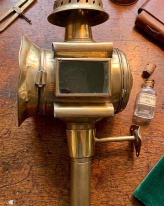 Antica Lanterna/Faro per Carrozza in Ottone Lucido