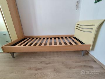 Letto singolo con doghe in legno