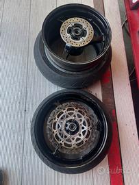 Cerchi per Honda Cbr 600 RR con dischi