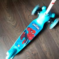 monopattino spiderman 