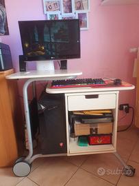 Scrivania IKEA porta PC