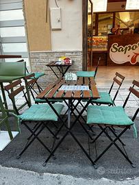 Tavoli e sedie