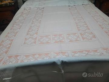 Copriletto Matrimoniale bianco in Lino  e filet