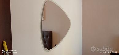 Specchio a led mai acceso