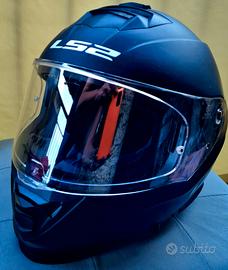 Casco LS2, scarpe Revit, giubbotto Alpine Star