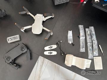 DJI Mavic Mini SE + batteria originale + ricambi
