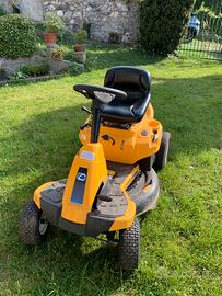 Trattorino tagliaerba