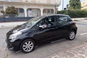 Toyota Yaris 1.3 5 porte Active CVT Stop & Start