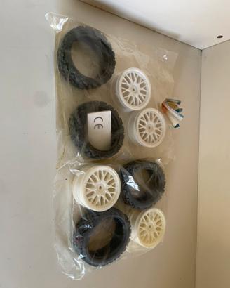 Set di 4 gimme nuove kyosho 1/10 da sterrato