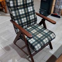 sedia in legno con schienale reclinabile