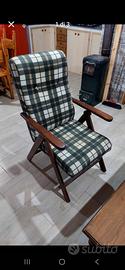 sedia in legno con schienale reclinabile