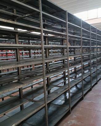 Scaffalatura da magazzino