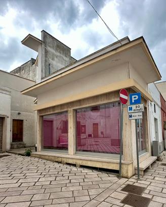 Locale Commerciale - Negozio - Ufficio