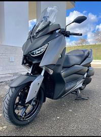 Yamaha Xmax 300