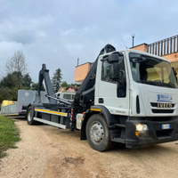 SCARRABILE IVECO EUROCARGO 190L28 del 2011 con GRU