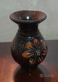 Souvenir della Romania a forma di vasetto