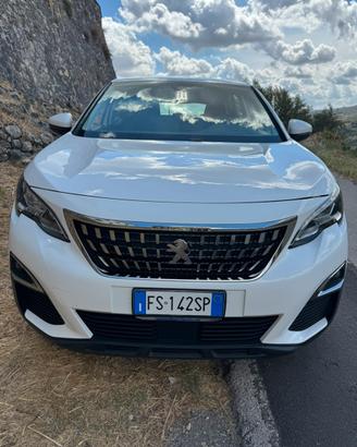 Peugeot 3008 1.5 blue HDI 130cv Bussines