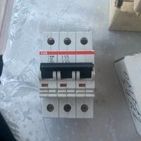 Interruttore magnetotermico