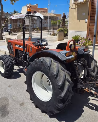 Trattore Frutteto New Holland 60/86 DT