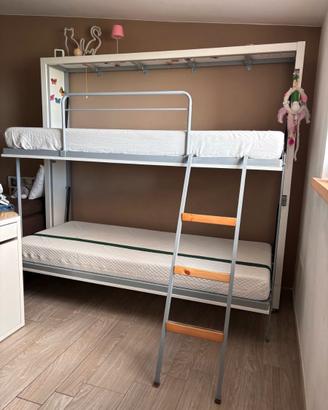 Letto a castello a scomparsa con materassi