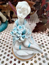 Bimbo con fiori Capodimonte vintage